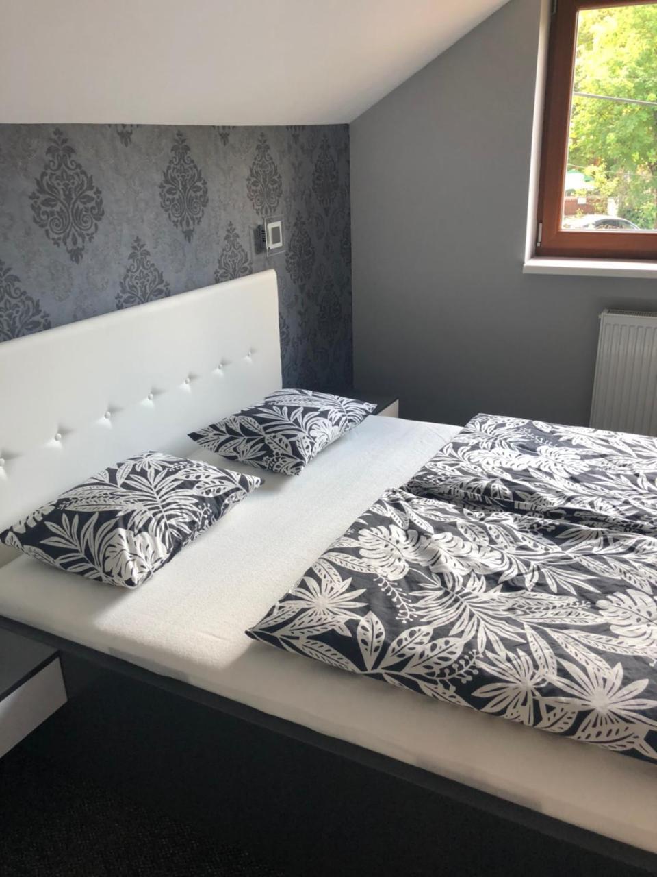 Tardosi Vendeghaz Hotel Miskolc Ngoại thất bức ảnh