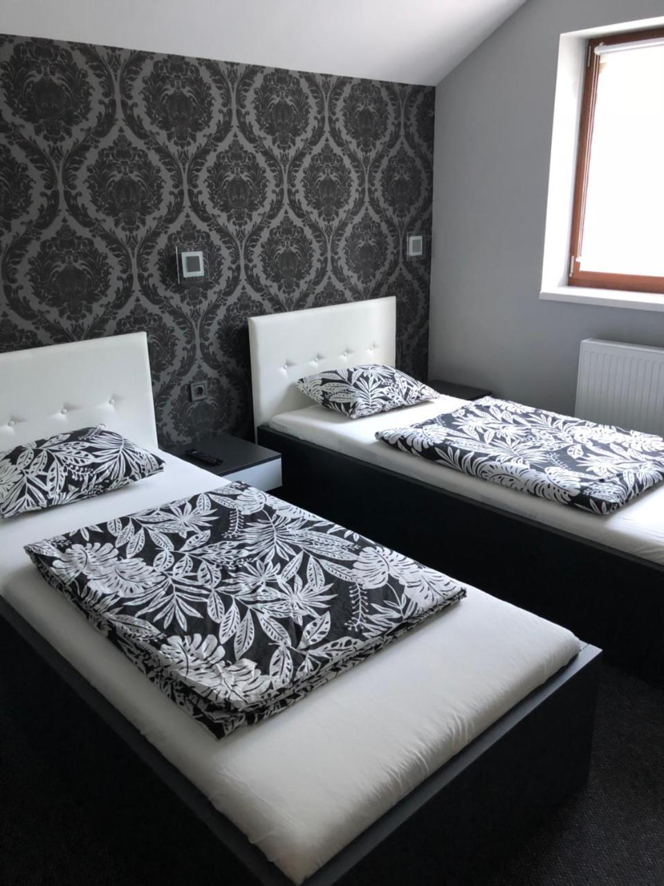 Tardosi Vendeghaz Hotel Miskolc Ngoại thất bức ảnh