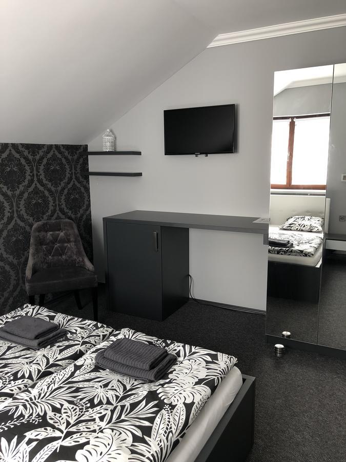 Tardosi Vendeghaz Hotel Miskolc Ngoại thất bức ảnh
