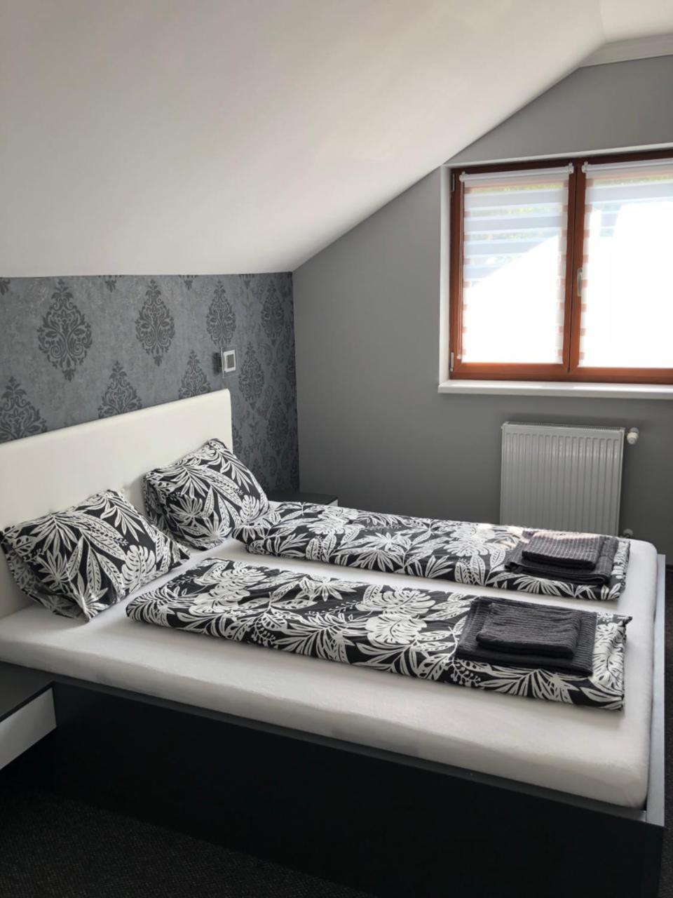 Tardosi Vendeghaz Hotel Miskolc Ngoại thất bức ảnh